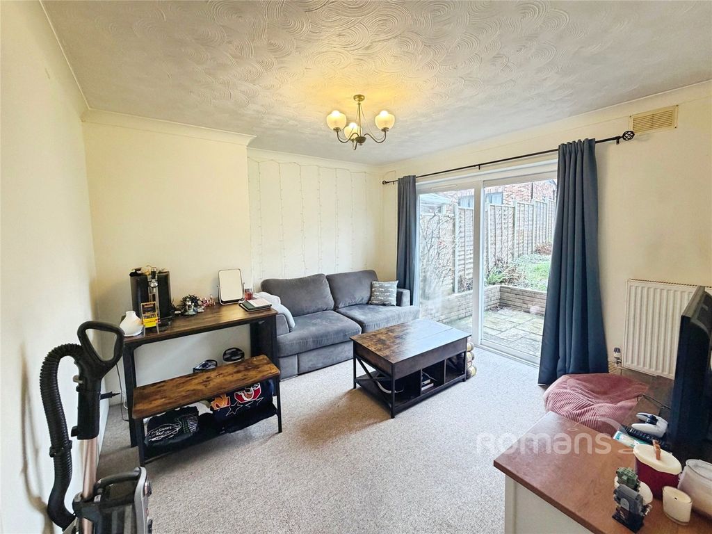 Property photo 2 of 6 Picture No. 14