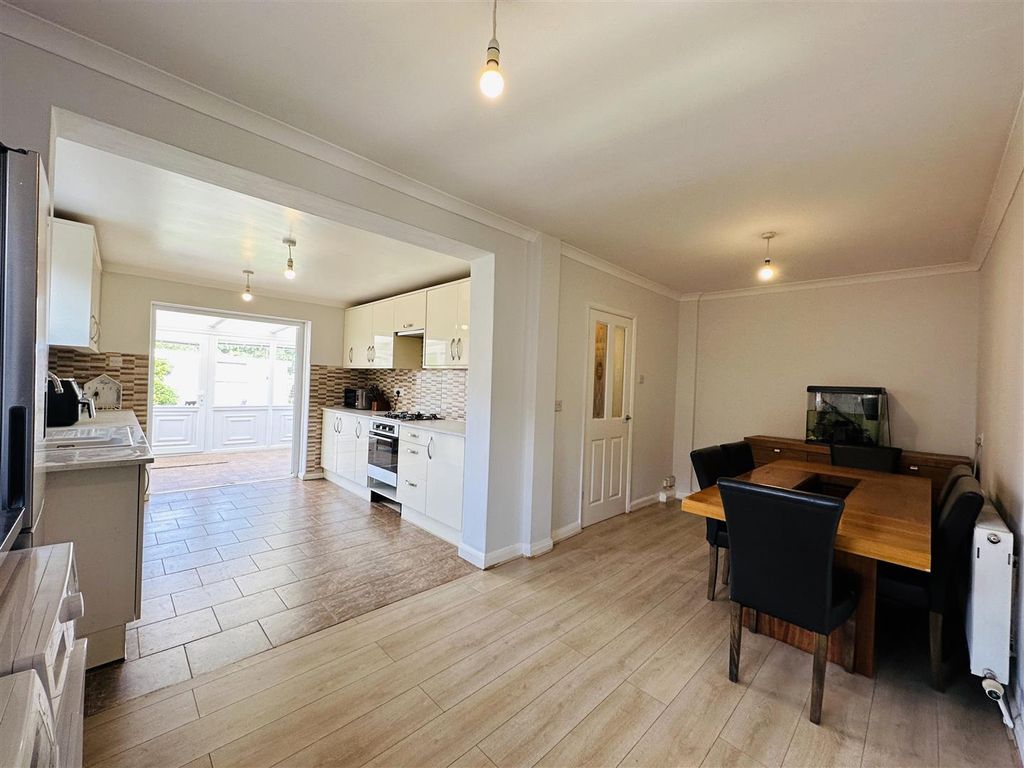 Property photo 3 of 14 Kitchen Diner