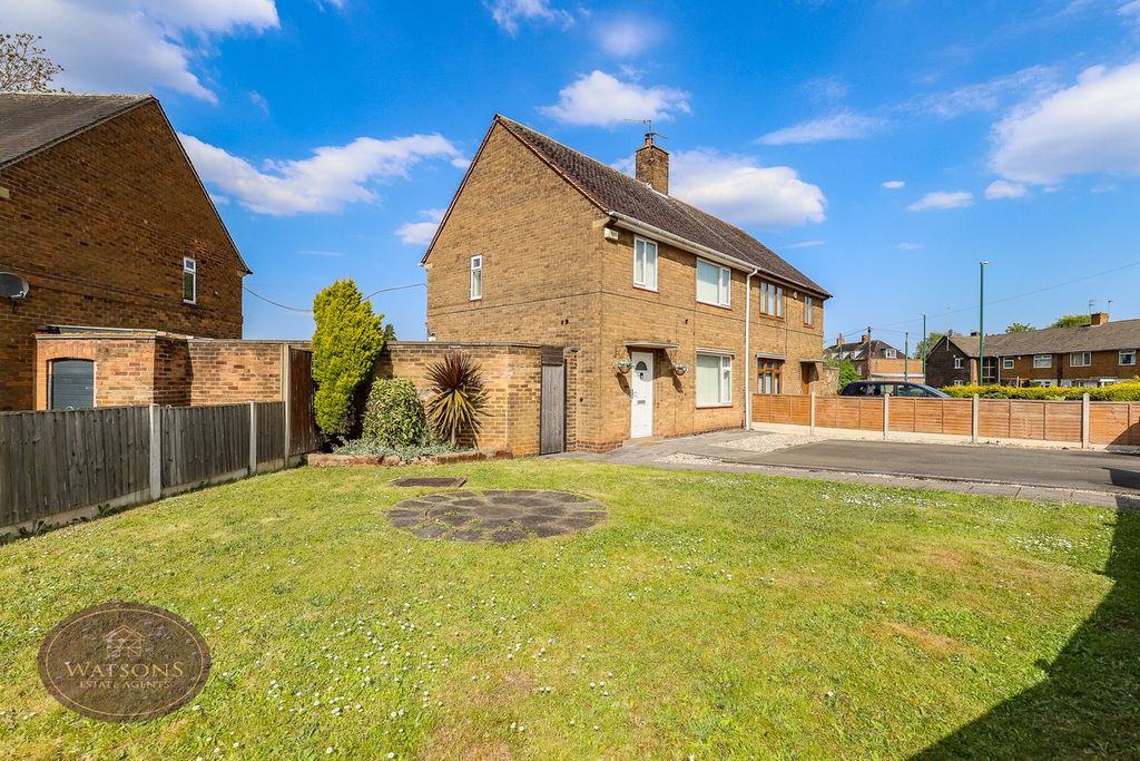 Property photo 2 of 27
