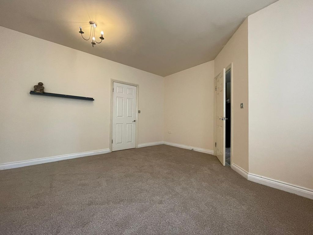 Property photo 2 of 10 View