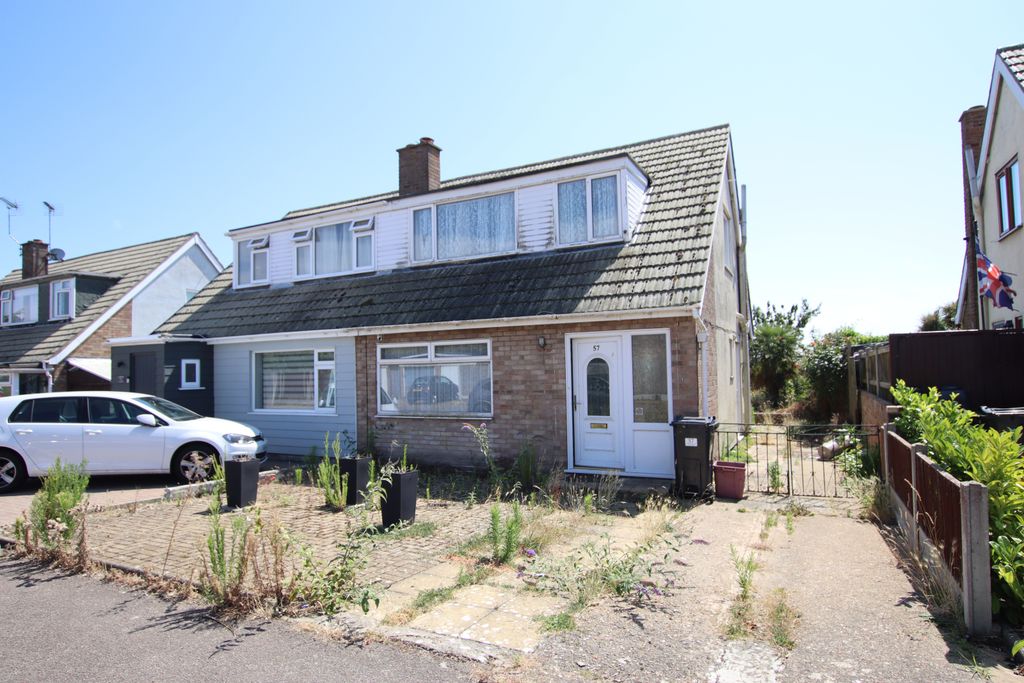 Property photo 1 of 16 Stanley Road, Clacton On Sea