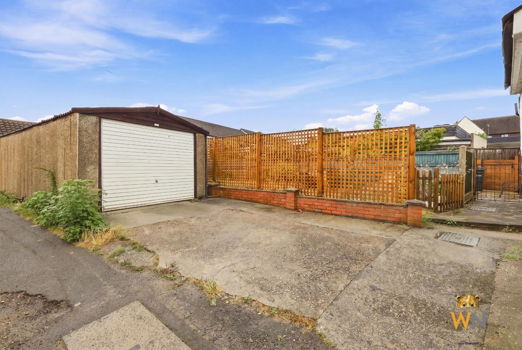 Property photo 3 of 19