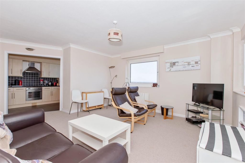 Property photo 3 of 11 Manor Lea_7.Jpg