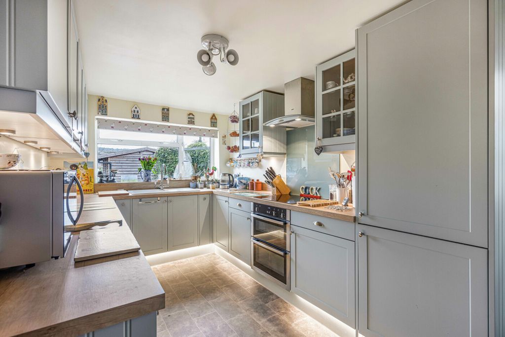 Property photo 3 of 30 25_71110