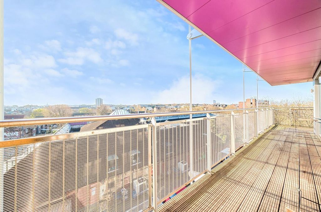 Property photo 3 of 12 Balcony