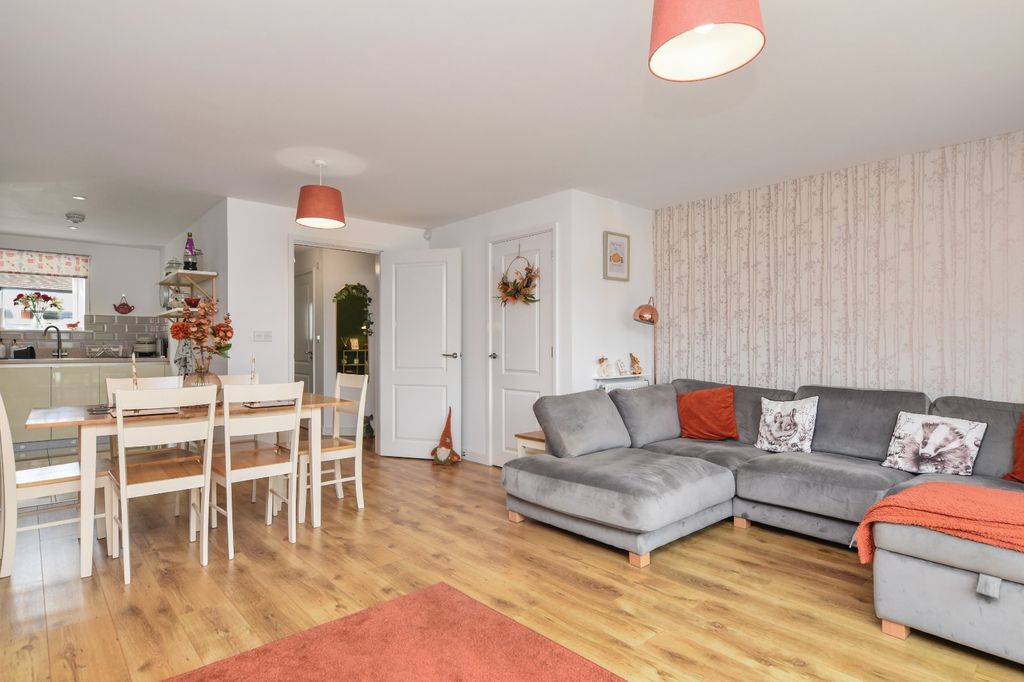 Property photo 3 of 34 Picture No. 36