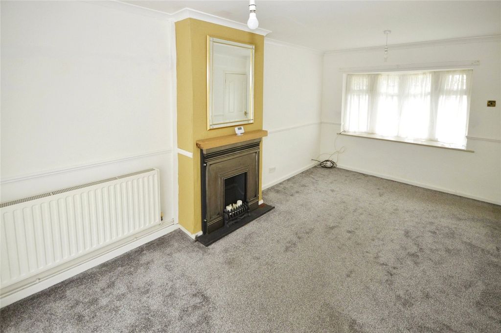 Property photo 2 of 10 Living Room