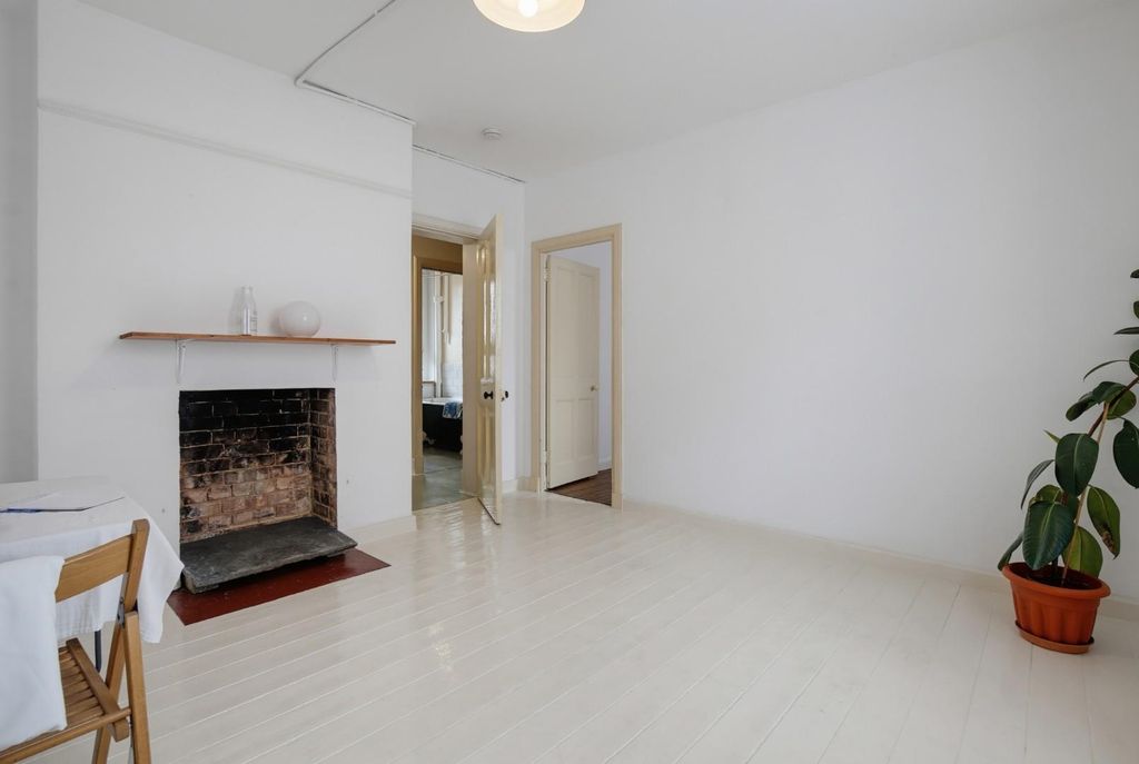Property photo 1 of 13 Ameryhouse15-25.Jpg