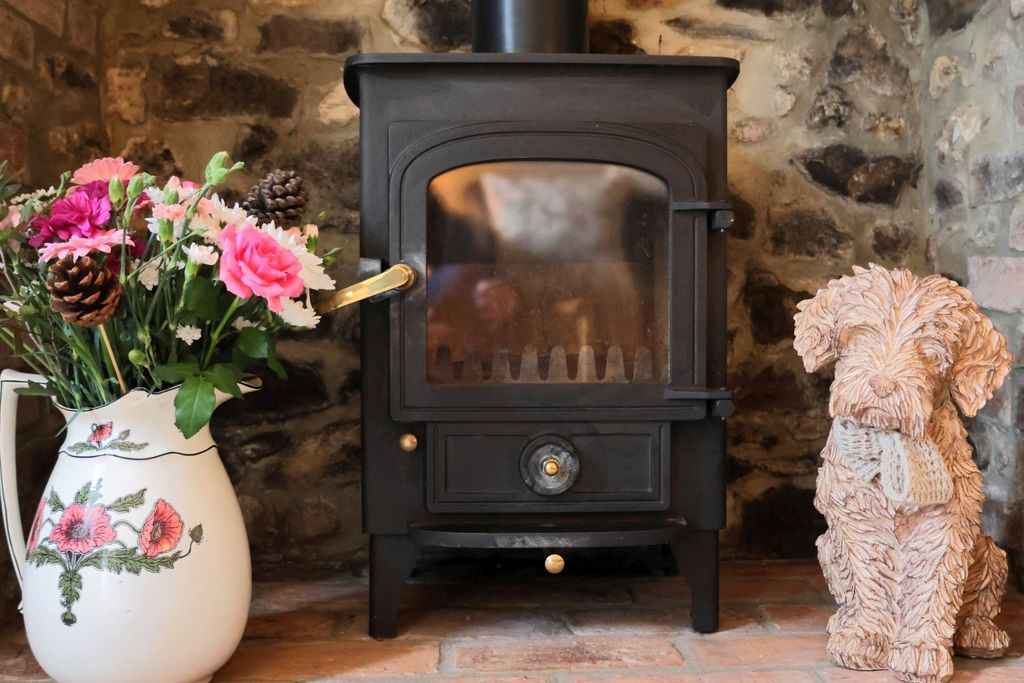 Property photo 3 of 35 Living Room