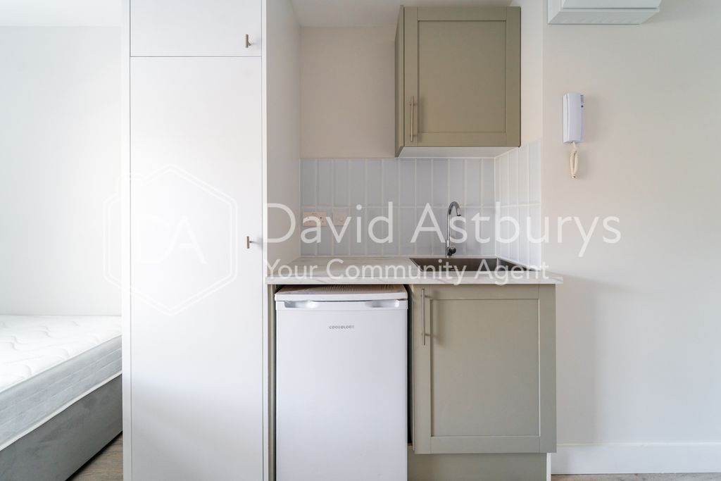 Property photo 3 of 10 Ndb00671