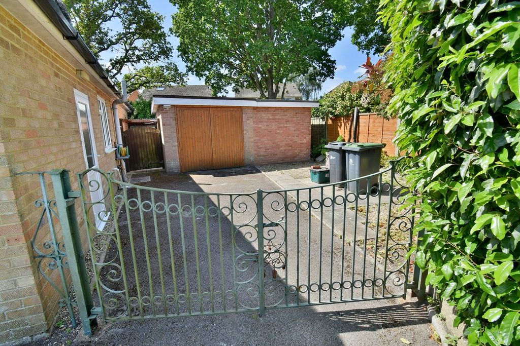 Property photo 2 of 22