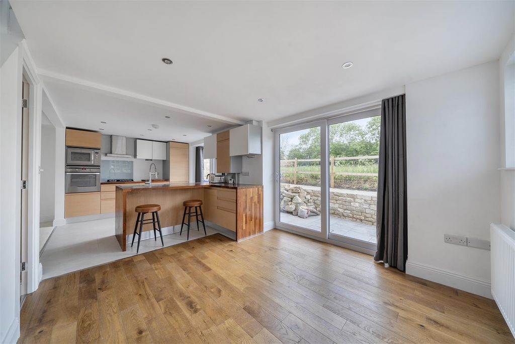 Property photo 3 of 16 1463564-13-6A0c5B6Fe7E32.Jpg