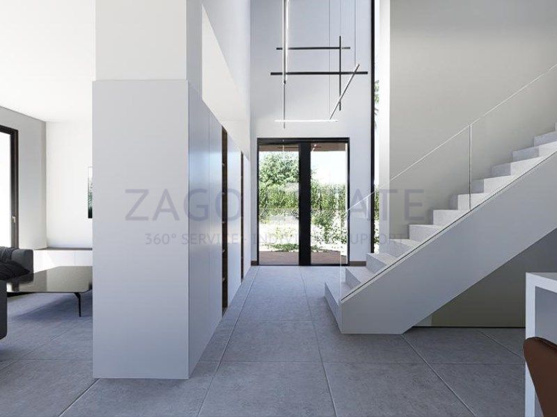 Property photo 2 of 27