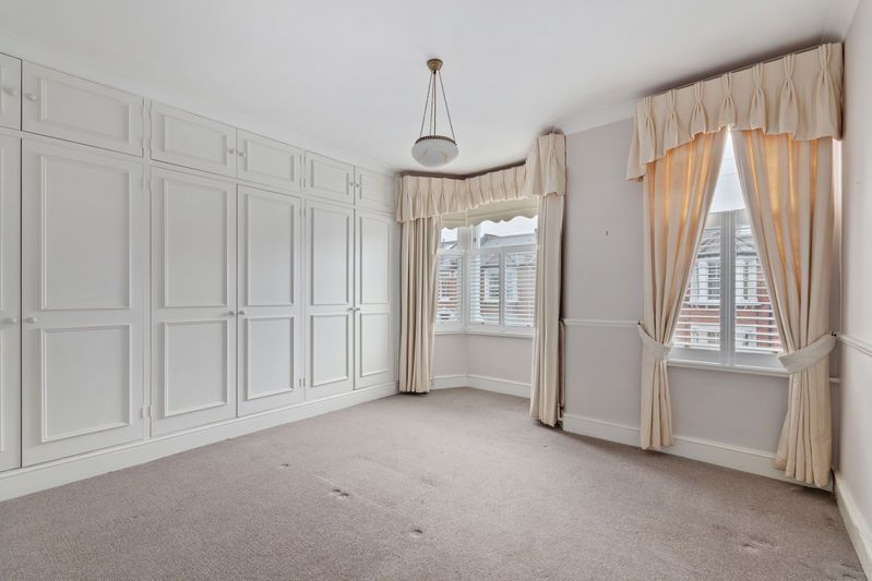 Property photo 3 of 8 Photo 5