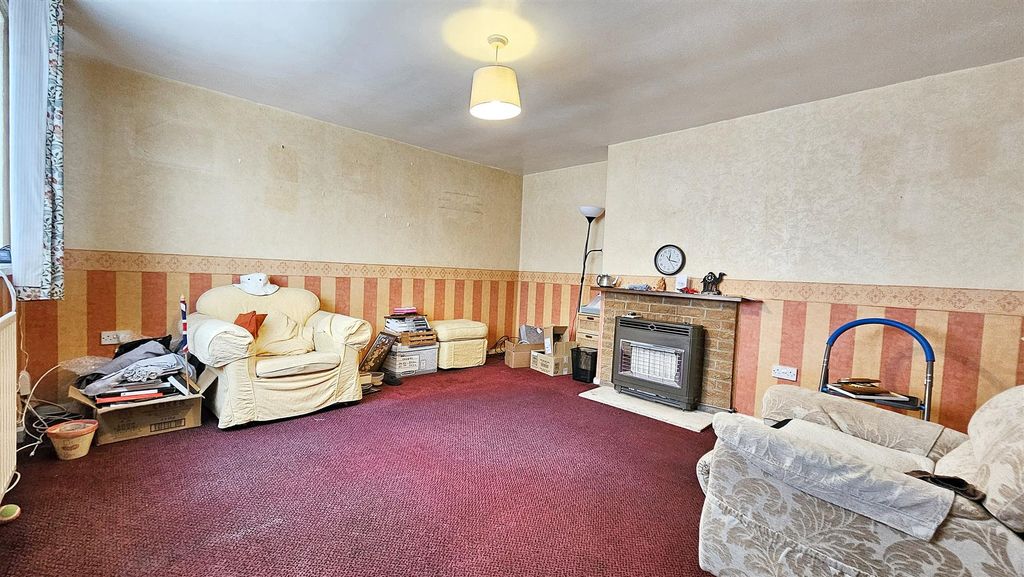 Property photo 2 of 13 20251027_110905.Jpg