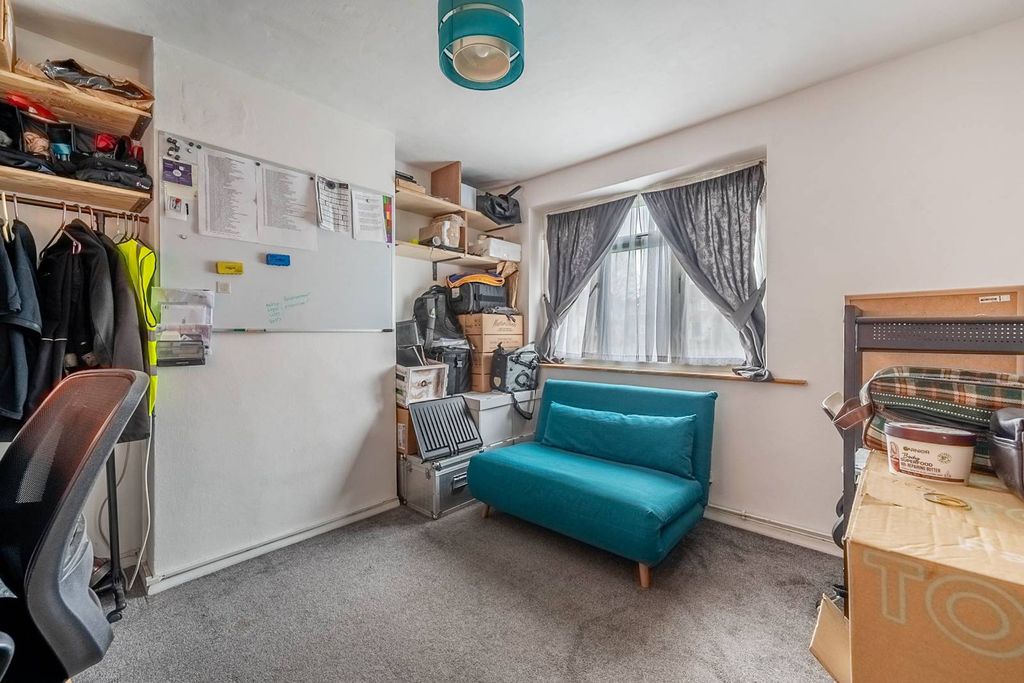 Property photo 3 of 7