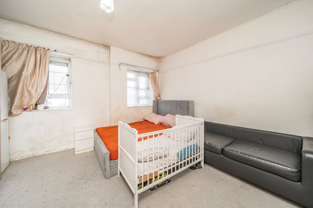 Property photo 2 of 4