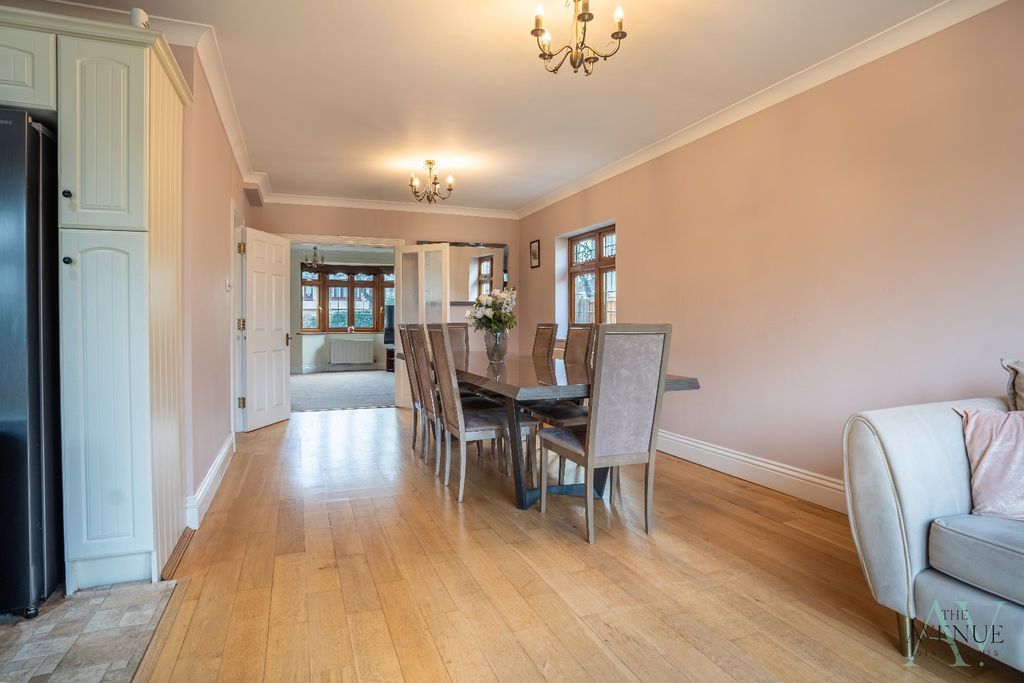 Property photo 3 of 20 4861058
