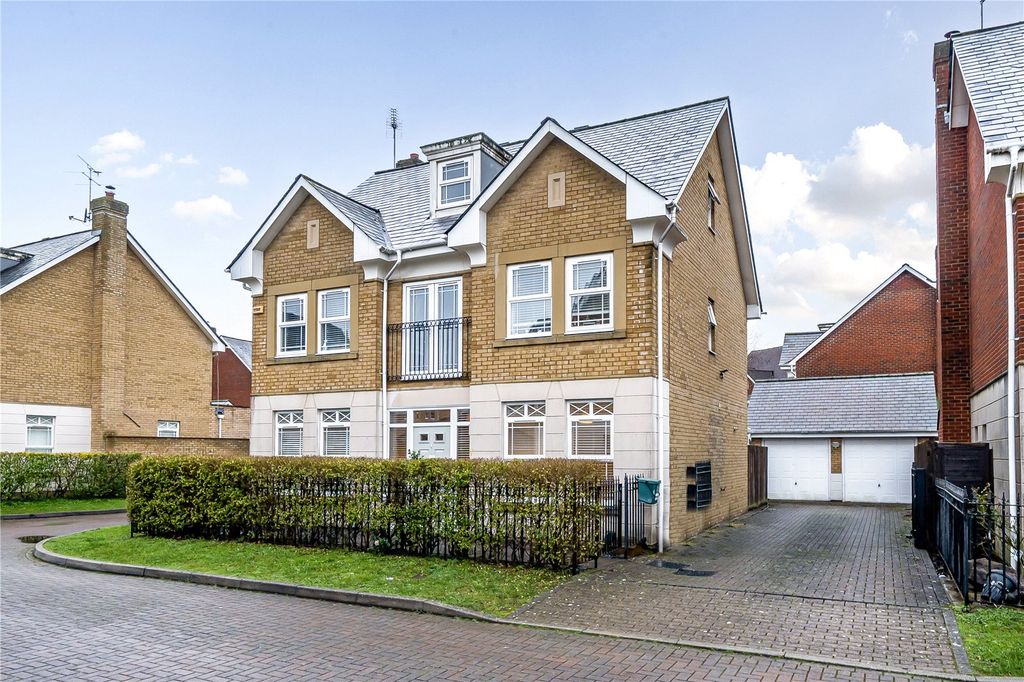 Property photo 1 of 32 Picture No. 03