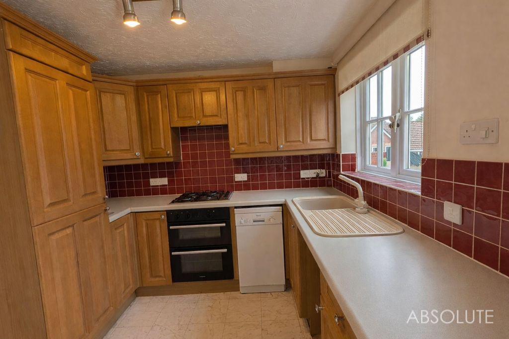 Property photo 2 of 8