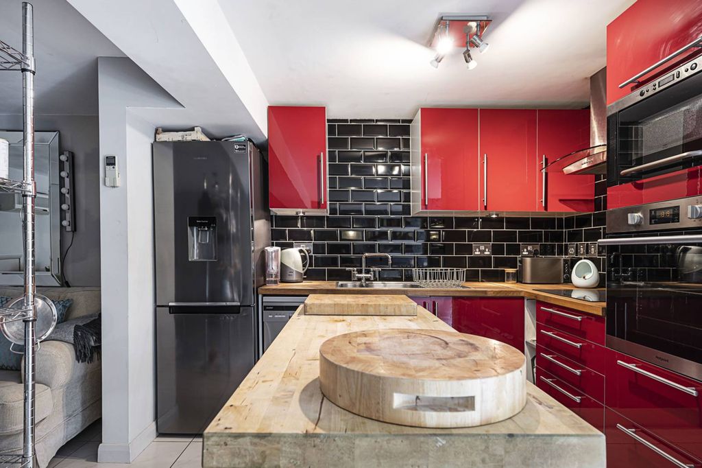 Property photo 1 of 13
