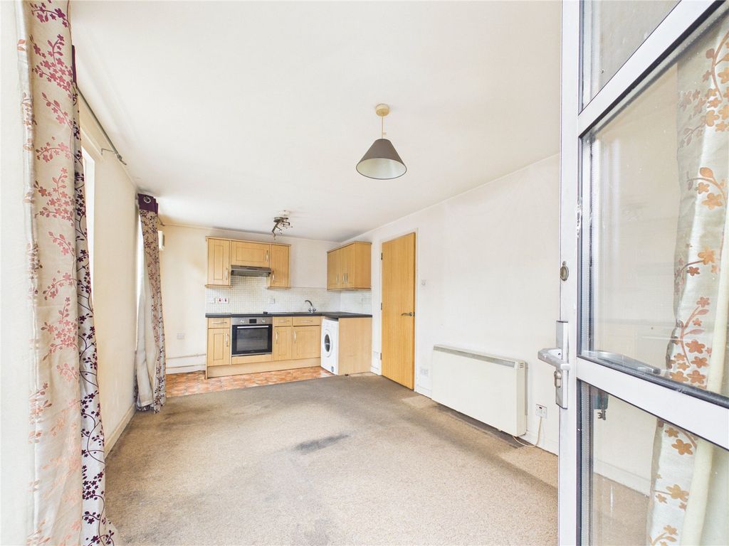 Property photo 2 of 10 Picture No. 24