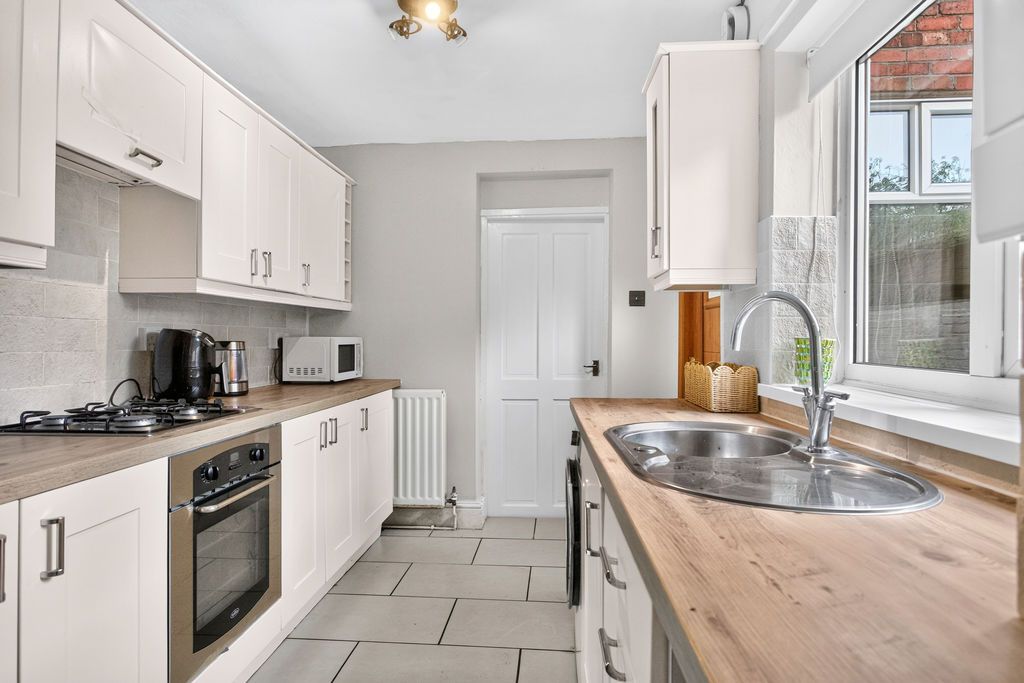Property photo 3 of 13 Photo 6