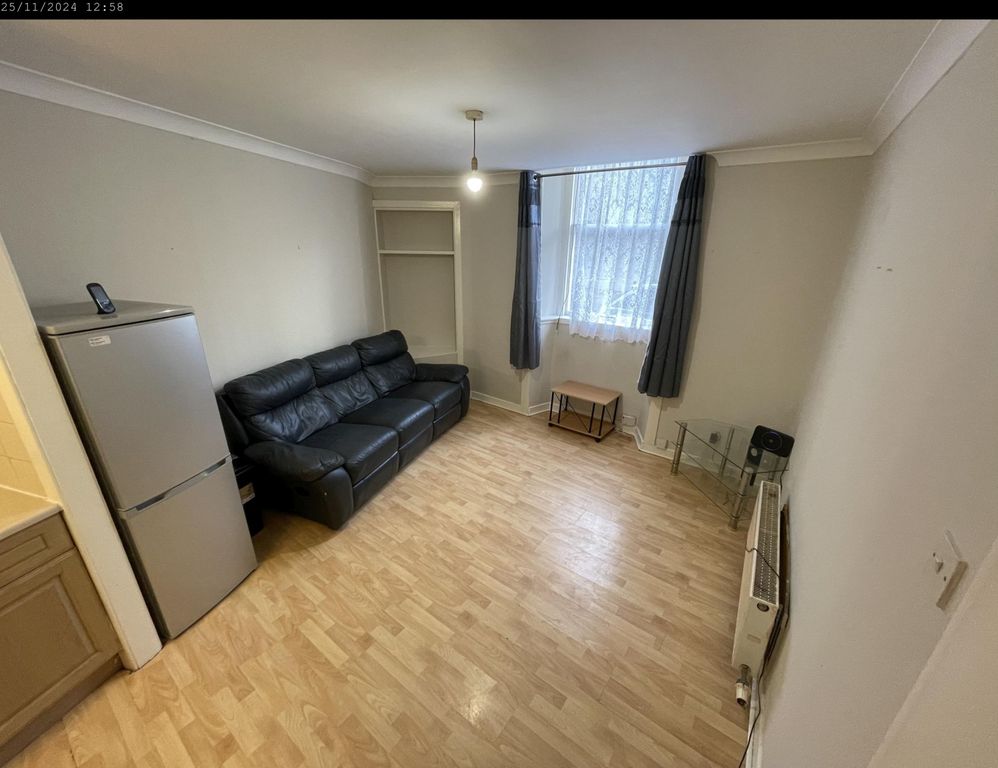 Property photo 1 of 8