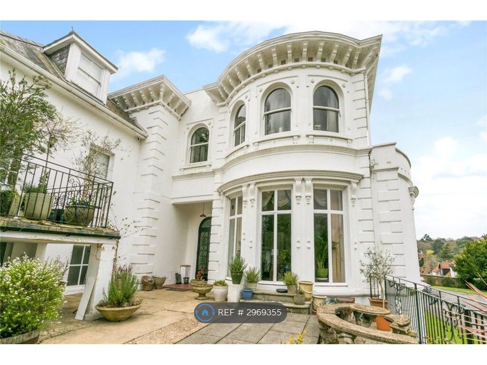 Property photo 2 of 10