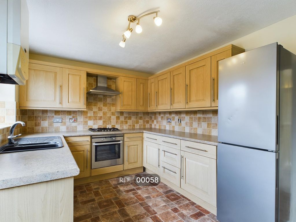 Property photo 1 of 12 Kitchen