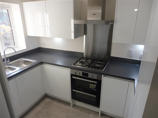 Property photo 3 of 7 Kitchen