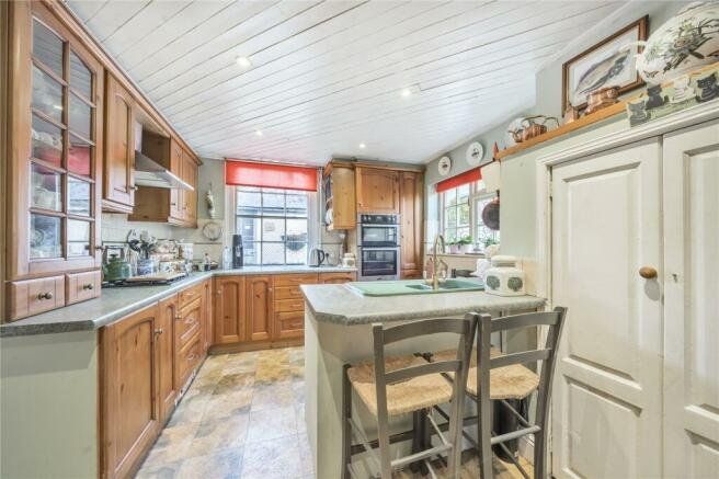 Property photo 2 of 14 Kitchen