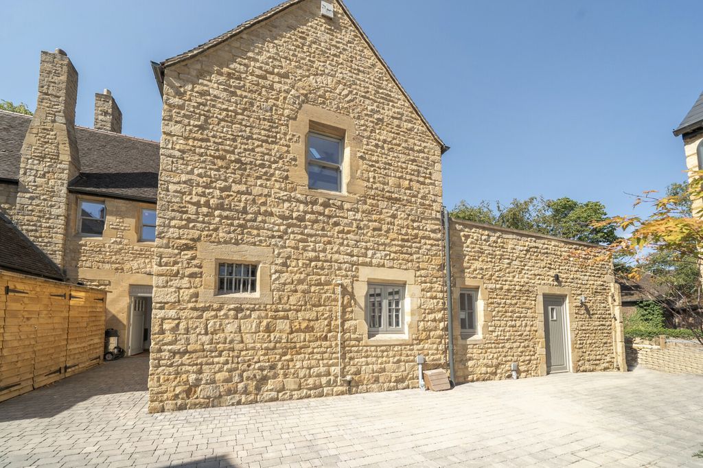 Property photo 1 of 20 External View