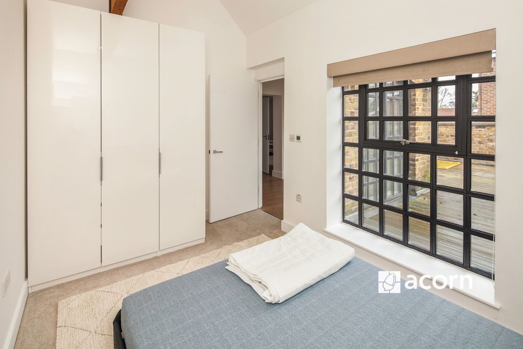 Property photo 2 of 13 58400024-720B-F11...