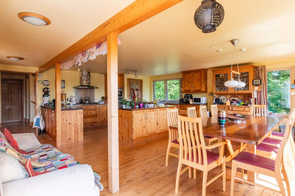 Property photo 3 of 32 Kitchen