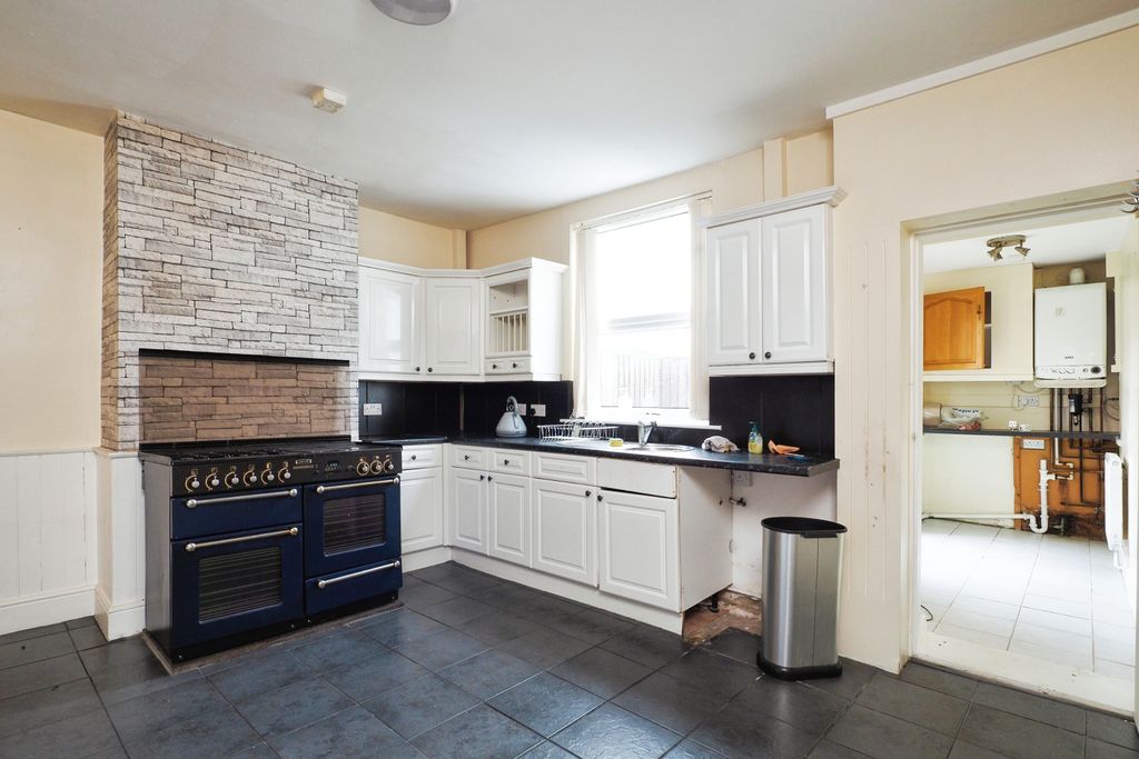 Property photo 2 of 17 Photography