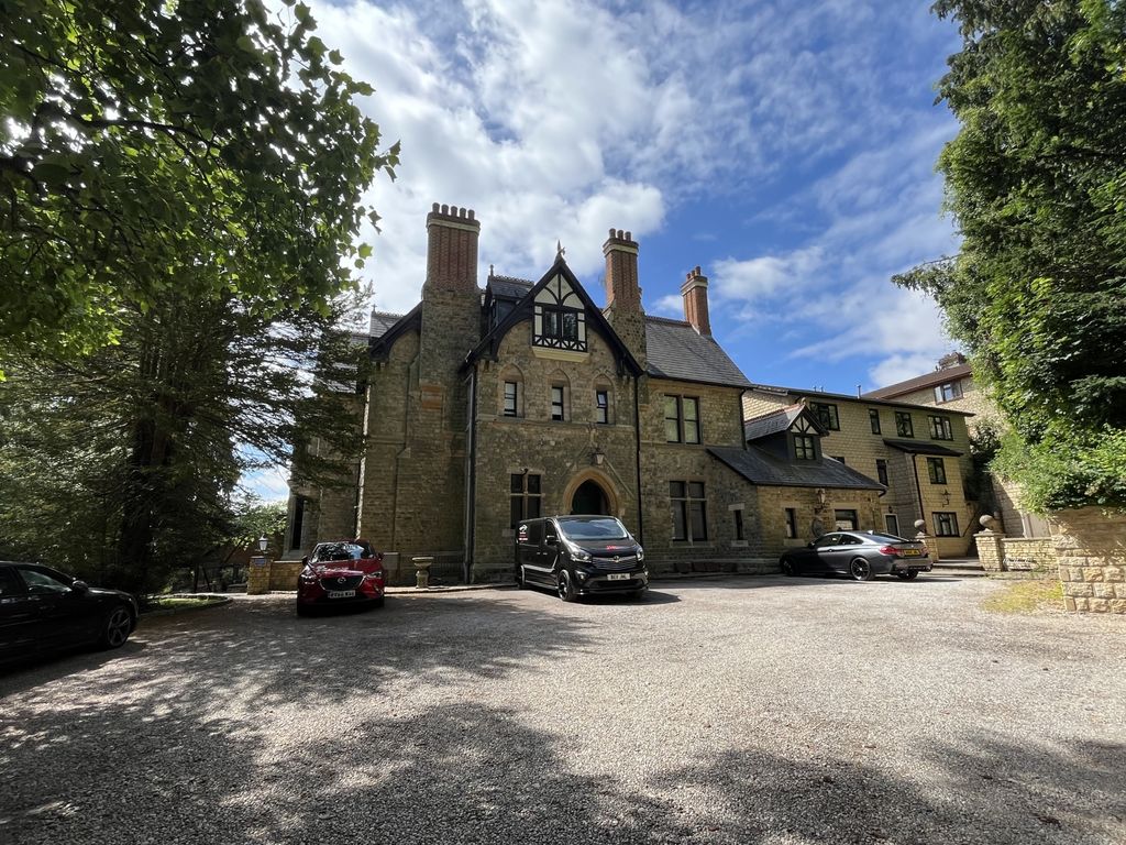 Property photo 1 of 10 External