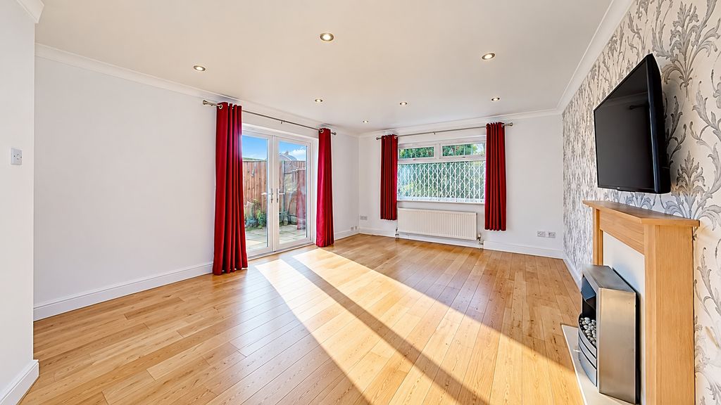 Property photo 3 of 13