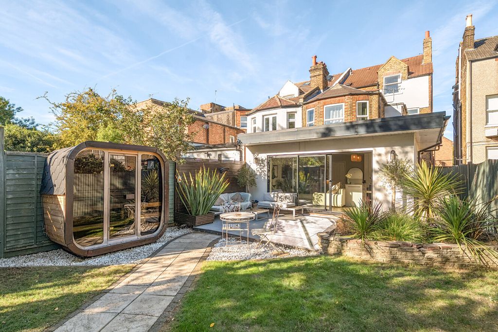 Property photo 3 of 13 1-6Ac4c858B706c-1...