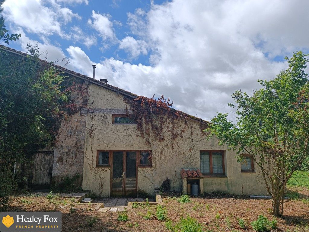 Property photo 1 of 16 Main Exterior View