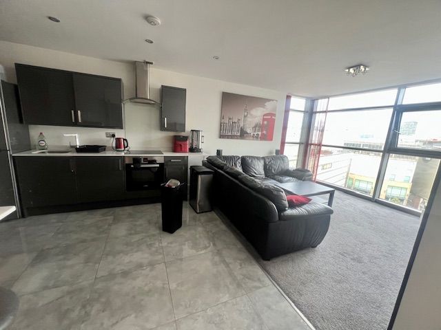 Property photo 1 of 6 Living Room