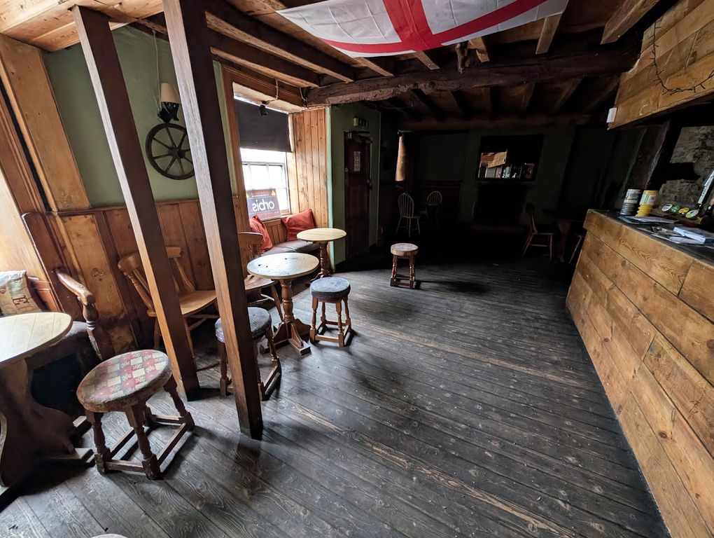 Property photo 2 of 7