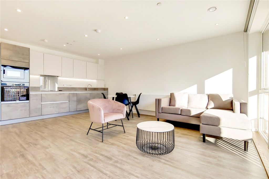 Property photo 2 of 23 Picture No. 06