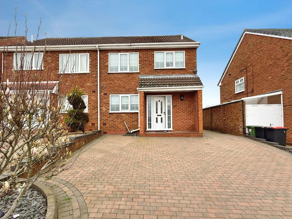 Property photo 1 of 14 E7Fe6464-13028905-2Bd6-41c5-9d1c-639B63Ed4258.Jpg