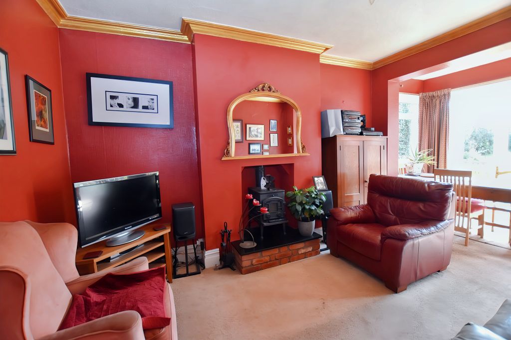 Property photo 3 of 30 Living Dining