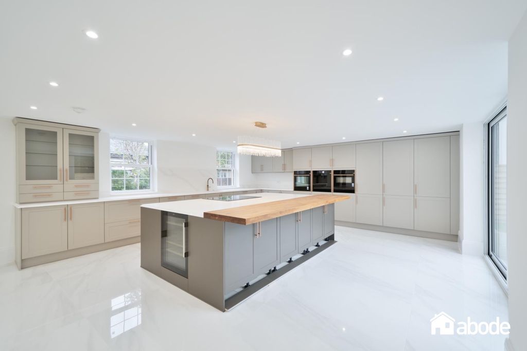 Property photo 2 of 43 Dsc01434-Edit.Jpg