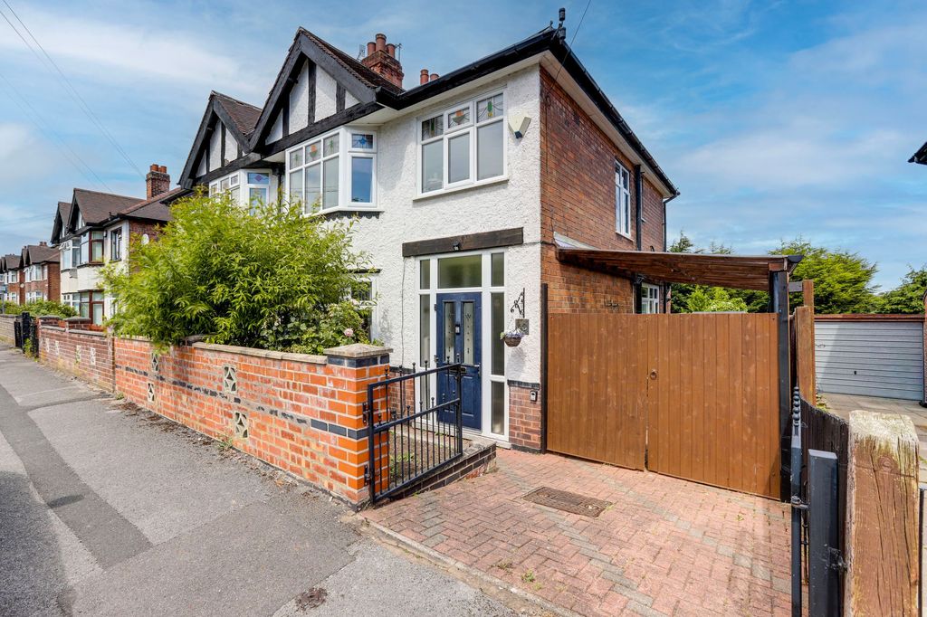 Property photo 1 of 16