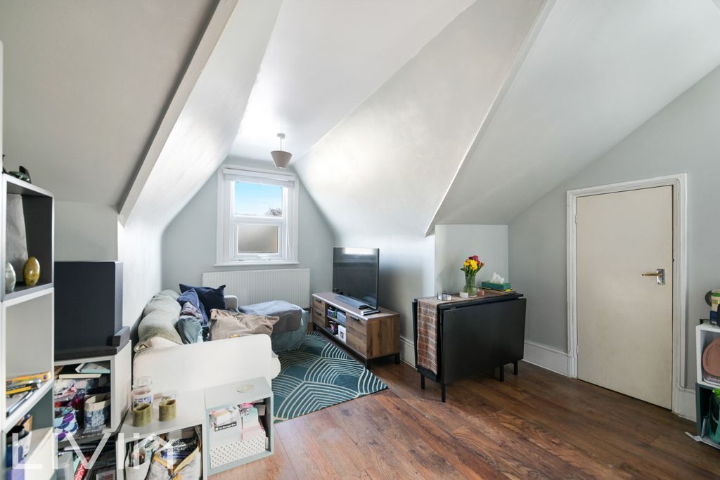 Property photo 2 of 9 Photo 2