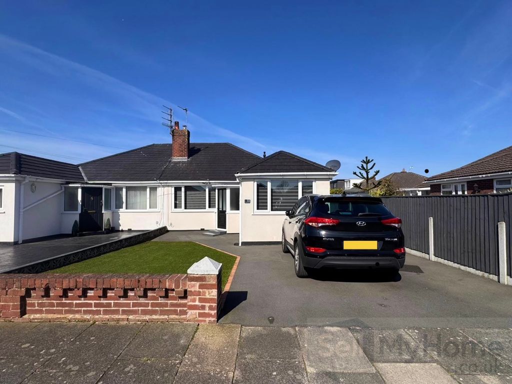Property photo 1 of 17 External