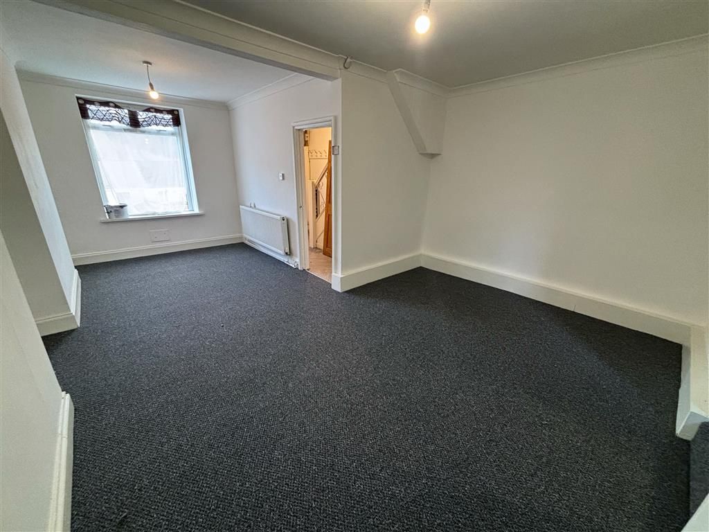 Property photo 2 of 7 Image